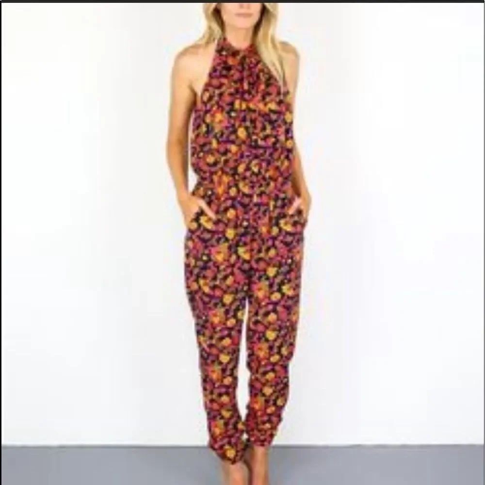 💜 Sugar + lips jumpsuit side pockets halter